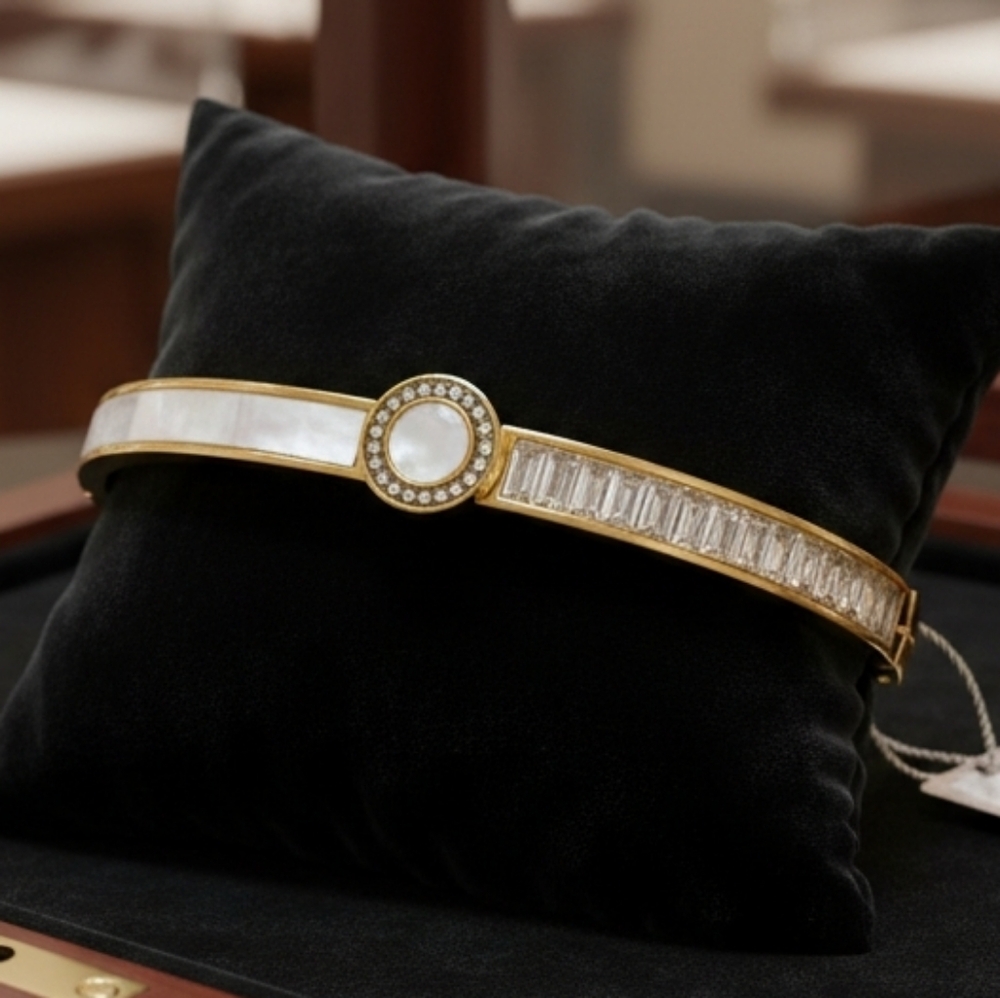 NEW Gold Bracelet Bangle